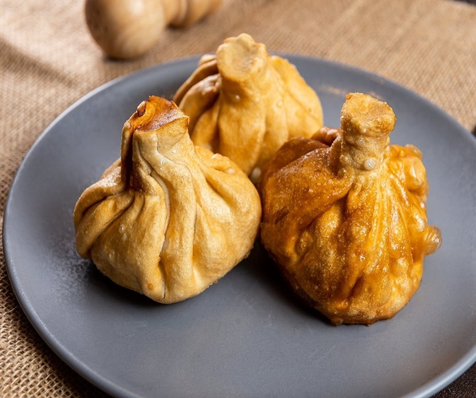 Хинкали жареные с говядиной и свининой 3 шт.