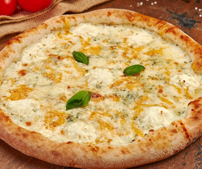 Пицца  четыре сыра - 23 см