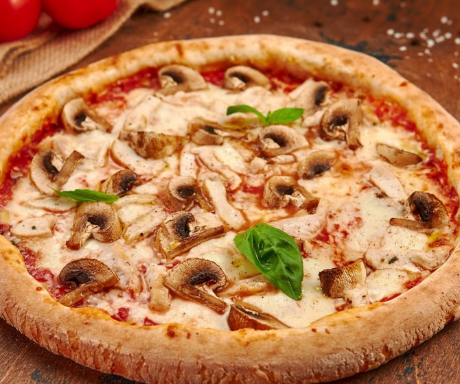Пицца с курицей и грибами 23 см