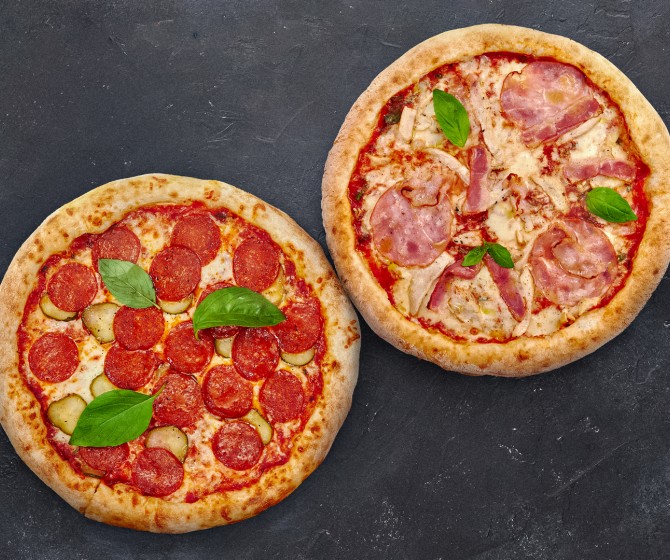КОМБО 2 пиццы 23см: Пеперони по-деревенски+Бекон, курица,ветчина
