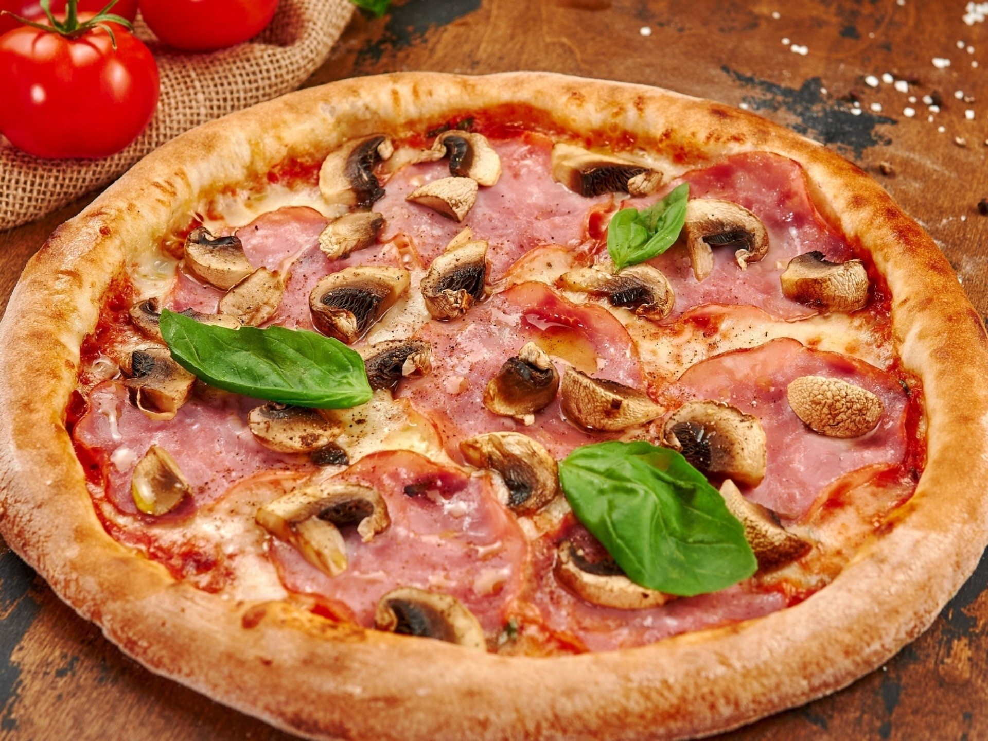 Пицца ветчина-грибы (23 см)