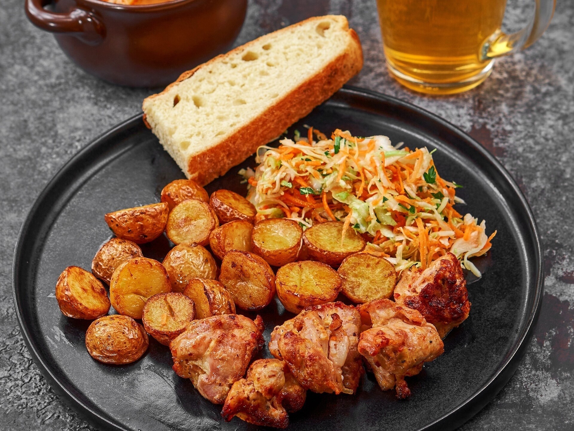 Обед с шашлыком из куриного бедра+чай