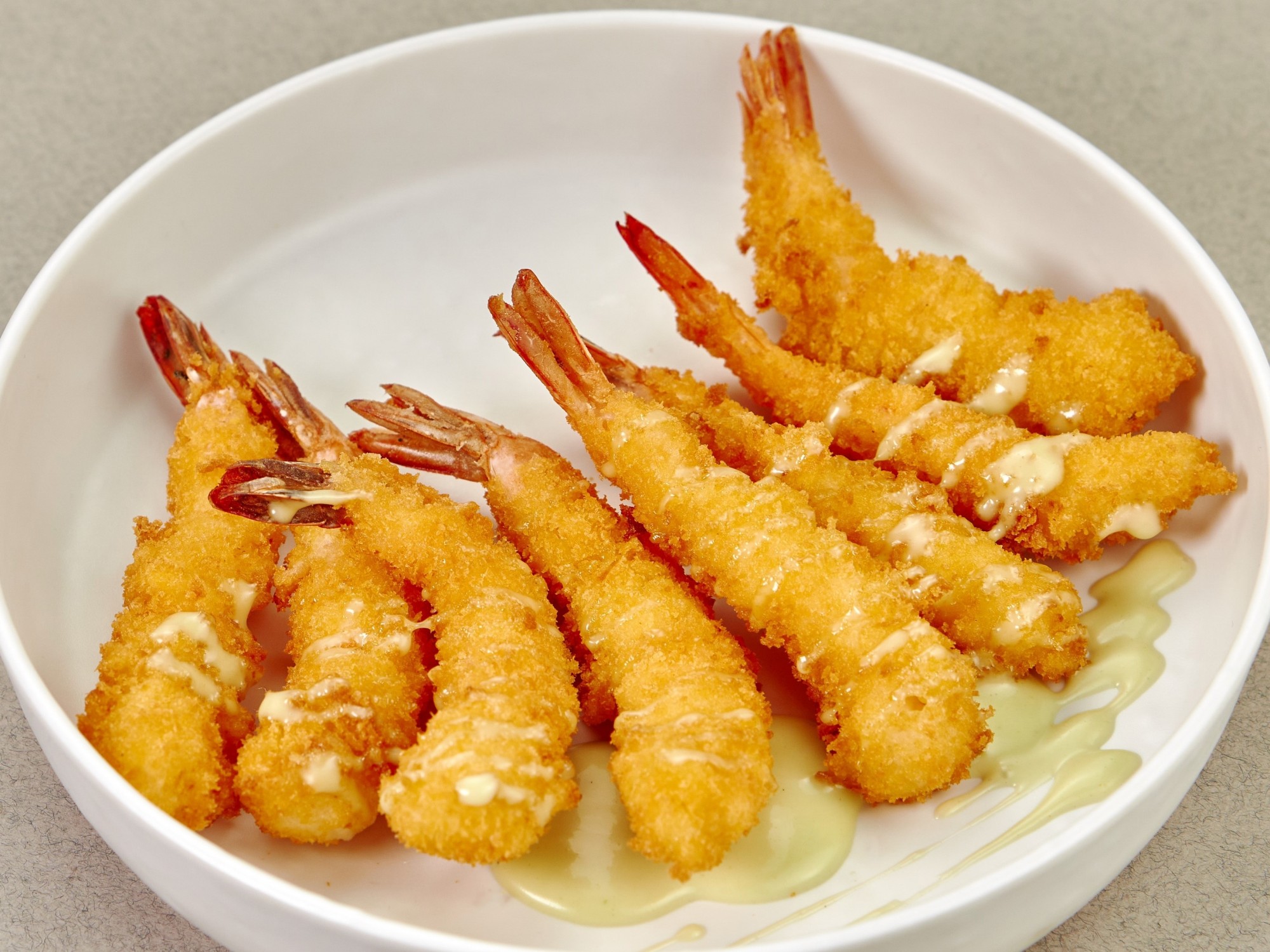 Креветки темпура с соусом Васаби