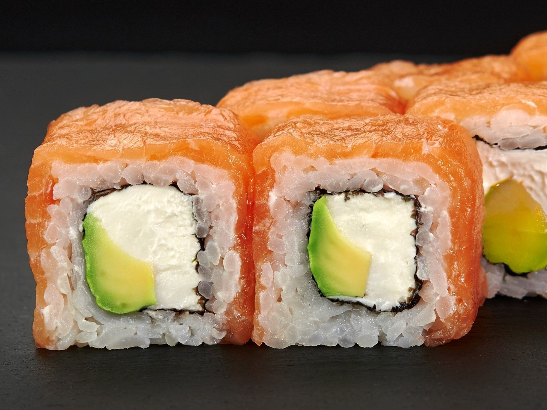 Филадельфия classic с авокадо